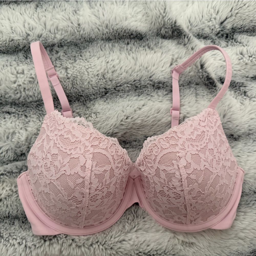SKIMS fits everyone lace push-up bra, in cherry blossom size 34B